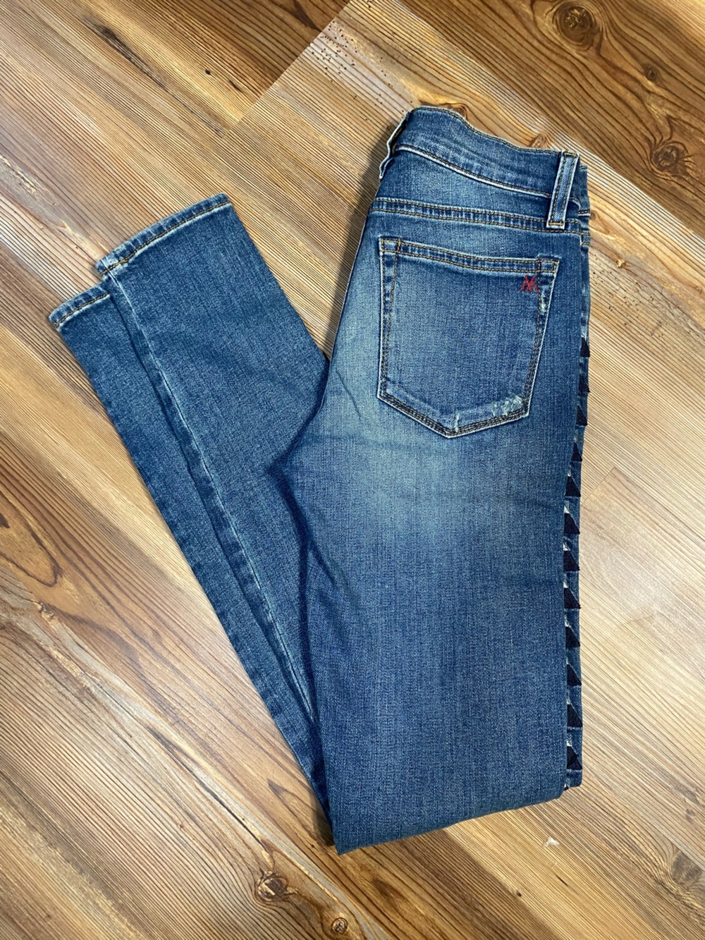 4/$16 Miss Me Vintage Skinny Jeans